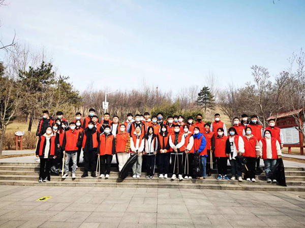 学习雷锋精神 争做新时代雷锋传人